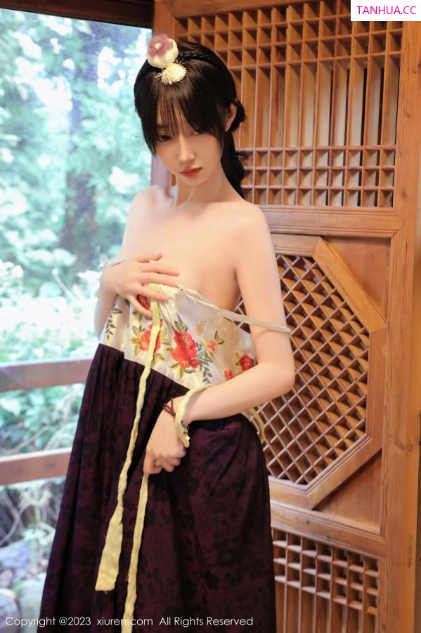 玥儿玥  [XiuRen]高清写真图 2023.11.17 No.7677 玥儿玥er 济州岛旅拍第20张图片